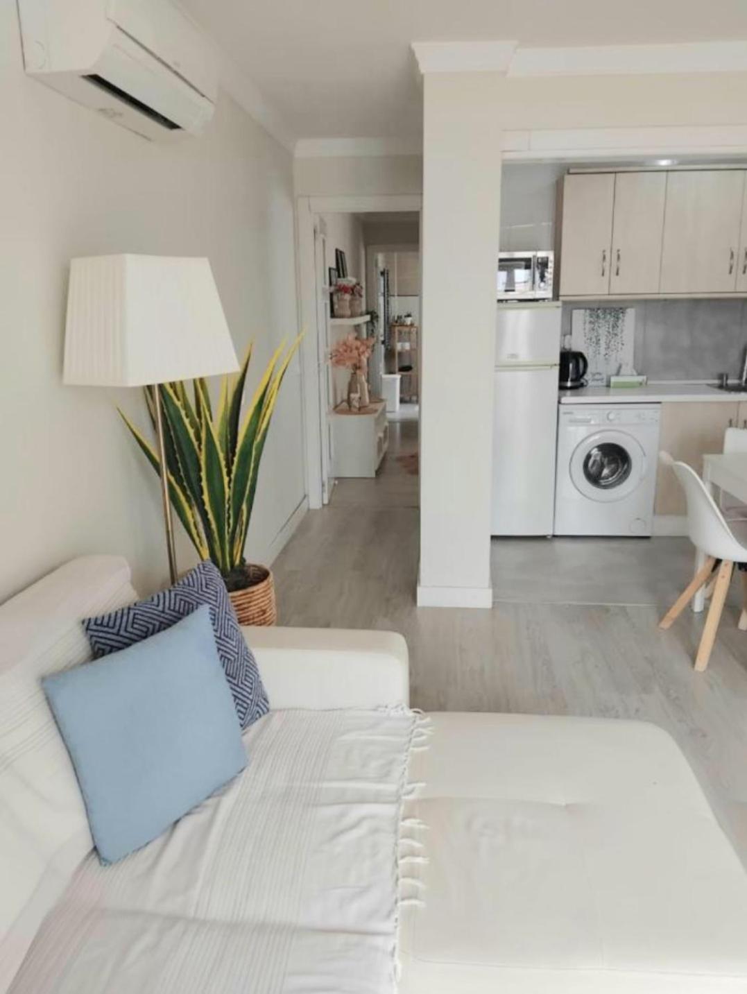 New City Penthouse Near Beach With Sunny Balcony Fuengirola Eksteriør billede